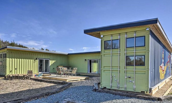 Saxapahaw House | Yellow Submarine- Container Experience