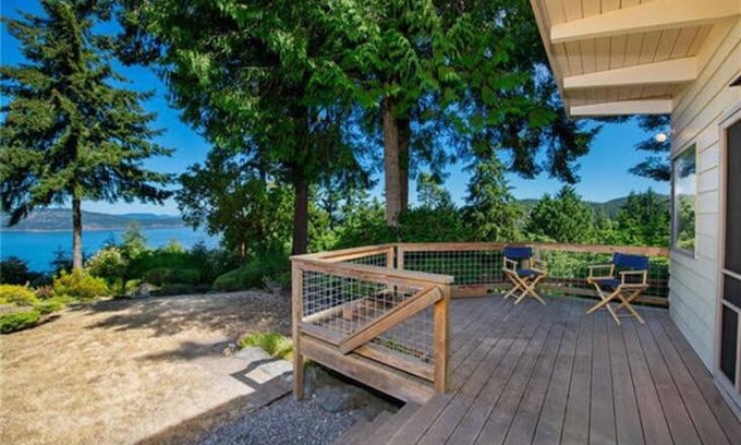 Anacortes Cabin | Burrows View Cottage