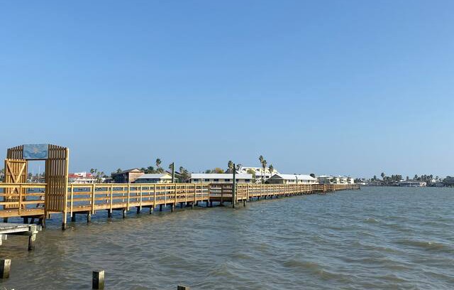 Rockport Cabin | Redfish Cottage on Little Bay w/Fishing Pier