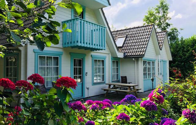 Kropswolde Cabin | Tip! Heerlijk ruim huis aan het water!