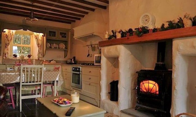 Ardara House | Drumbarron Cottage in the heritage town of Ardara
