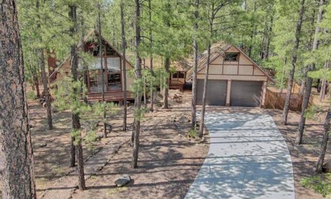 Pinetop House | Heavenly Pines Getaway