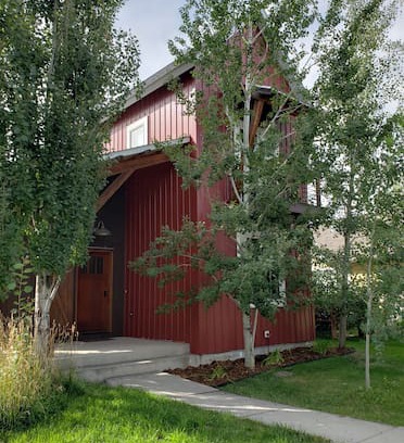Bozeman House | LazyDog Midtown Retreat