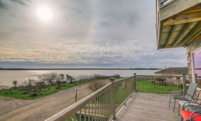 Netarts House | Jewel of the Pacific - Bay Front ~ Netarts