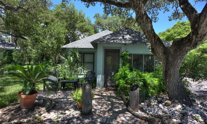 Fulton House | Fulton Beach Bungalows #10 Seagull-