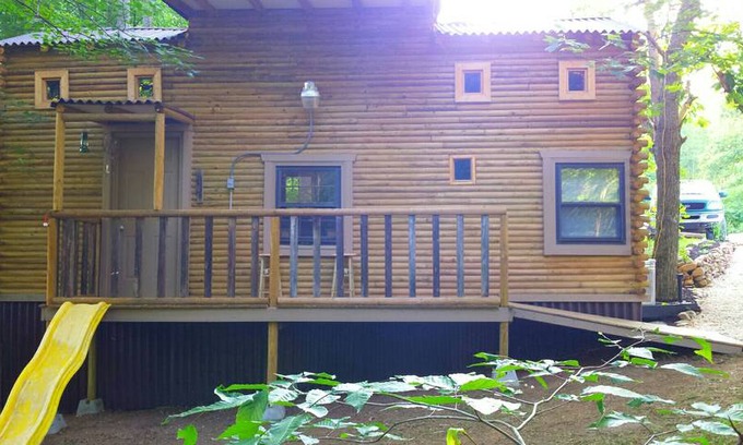 Robbinsville House | Little house on the Prairie w/4 hammocks,fire pit