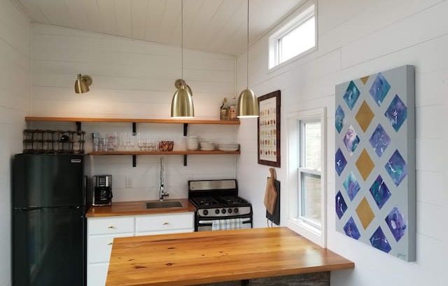 Douglasville House | Tiny House Getaway on 60 acre (King of Pops) Farm