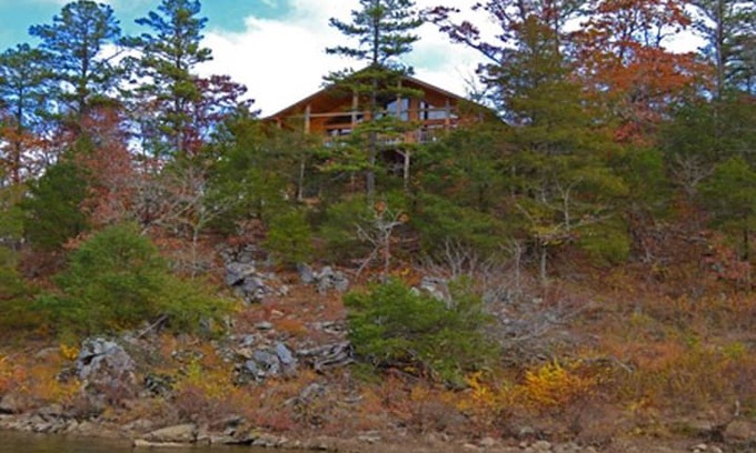 Smithville Cabin | Seclusion! Whispering River Cabin near Broken Bow