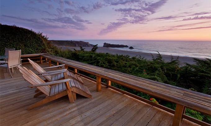 Bodega Bay House | Cliff Cottage - Ocean front getaway.