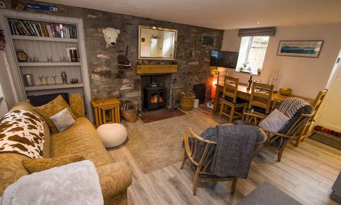 Birnam House | Hollyhock Cottage, Birnam Dunkeld