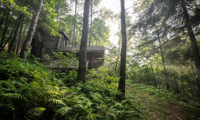 Jericho Cabin | Off the grid cabin in the Green Mountains