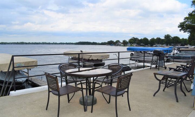 Rochester Cabin | Lakefront Cottage on Beautiful Lake Manitou