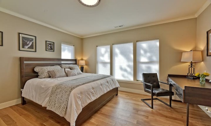 Ashland House | Laurel Cottages: New 2-bedroom Downtown Ashland
