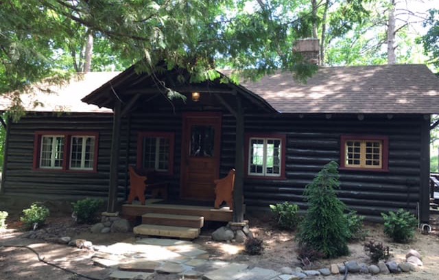 Stone Lake Cabin | Little Fox Hollow; a Charming Log Cabin w/Pontoon!