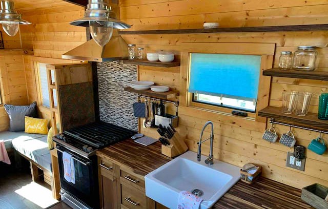 Lander House | Tiny Home by Popo Agie River