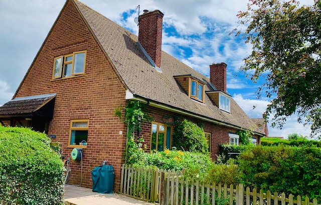 Roxton House | The Eagles Nest in Restful the Roxton village