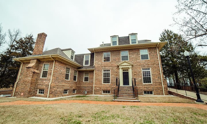 Batesville House | The Presidential Suite at Highland House
