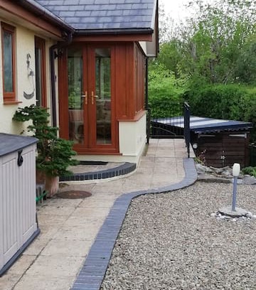 Plwmp House | Golwg-y-Mor