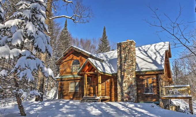 Antigo Cabin | 'Copper Lodge' Modern 3BR Gleason Cabin!