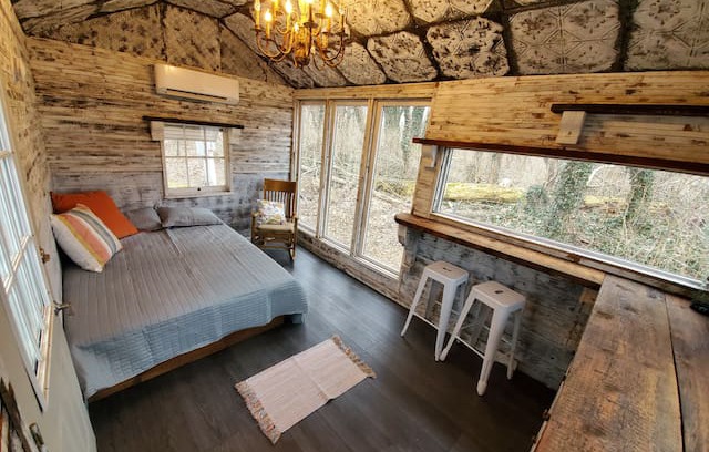Huron Cabin | Whispering Walleye - Bait House Cabin
