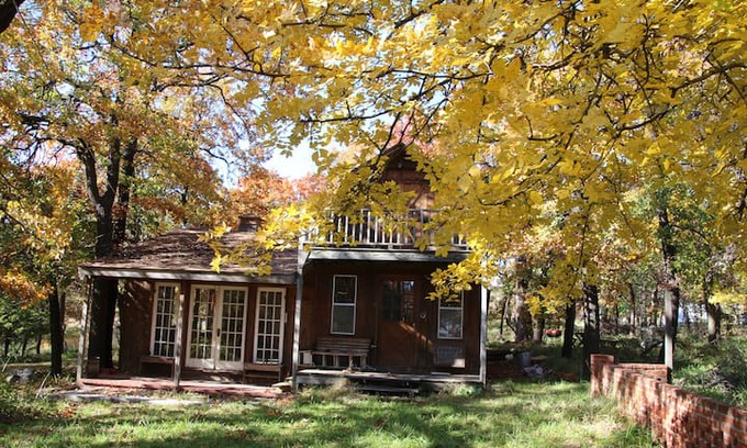 Bartlesville House | Cabin in the Woods, 10 minutes to Bartlesville