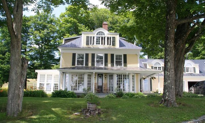 West Glover House | Runaway Manor, Great For Events!