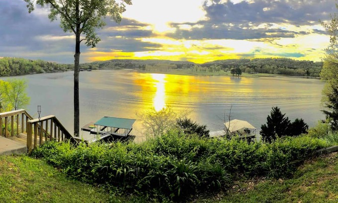 Crane Hill House | Heaven on Smith Lake