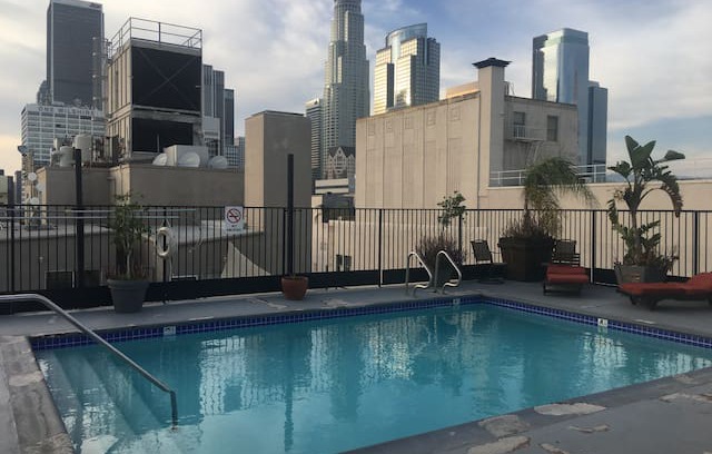 Historic Core Apartment | Downtown LA Loft room with rooftop pool an Jacuzzi