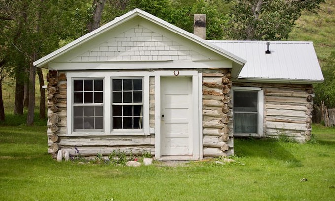 Cameron Cabin | FX Ranch Rustic Pioneer Cabin