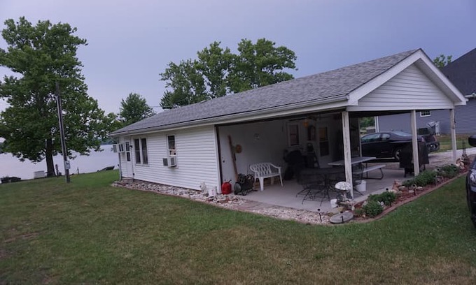 Nauvoo Cabin | Biz's Cabin by the River