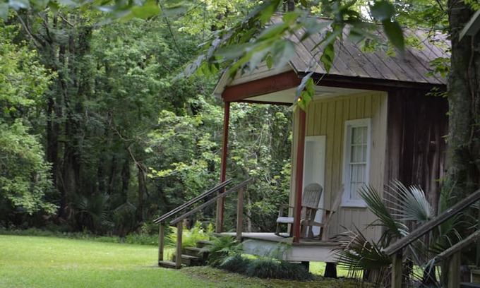 Sorrento House | The Cajun Village Cottage Honeymoon Suite