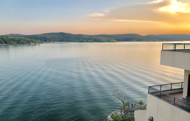Ridgedale Resort | D’Monaco Luxury Resort at Table Rock Lake