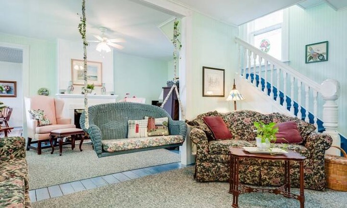 Chautauqua House | 46 S. Lake