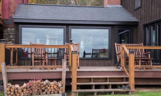 Putney House | The Splendid Splinter Vacation Rental
