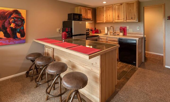 Sandpoint Apartment | Blue Beetle #8 | Updated Studio | Incredible Views of the Resort