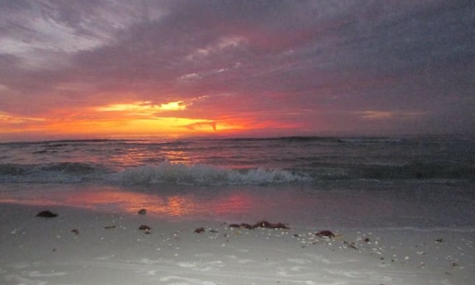 Indian Rocks Beach Apartment | STEPS TO THE BEACH!! Dunes Point, Indian Rocks