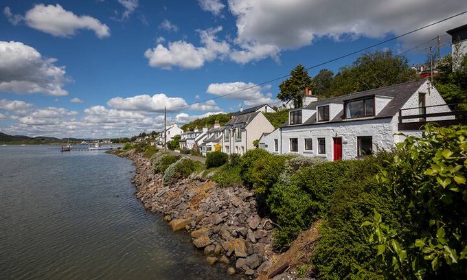 Kippford Cabin | 2 Ford View at Kippford, sleeps 3