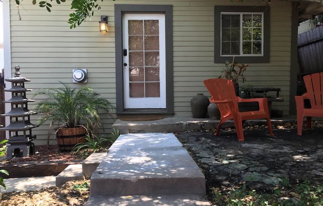 Eagle Rock House | Eagle Rock Guest House - READ "Read More..."