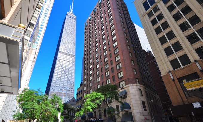 Near North Side Hotel | The Whitehall Hotel