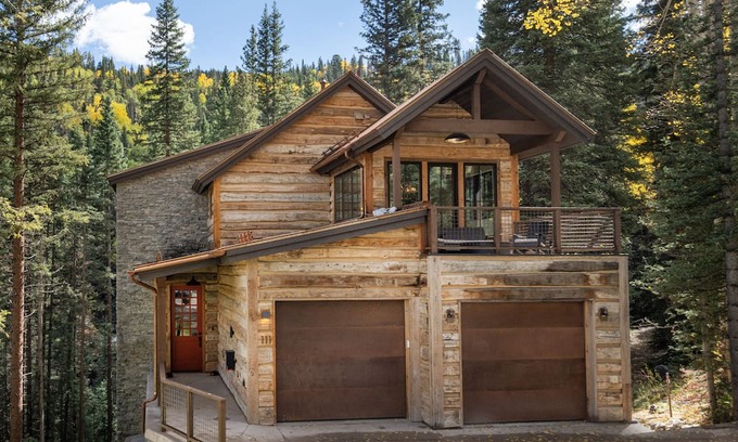 Mountain Village House | Special Rates on 5+ Night Stays: MOUNTAIN MODERN RUSTIC