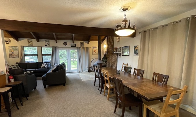 Killington Ski Chalet | Killington Chalet - Ideal Location, Hot Tub, Commercial Boot/Glove Dryer