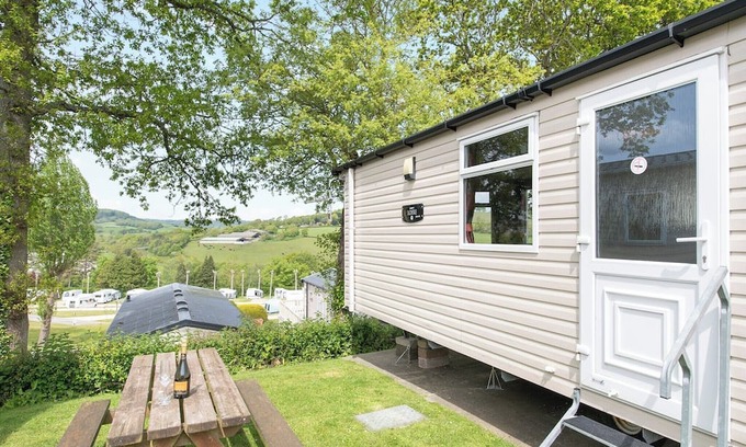 Bridport House | 2 bedroom accommodation in Charmouth