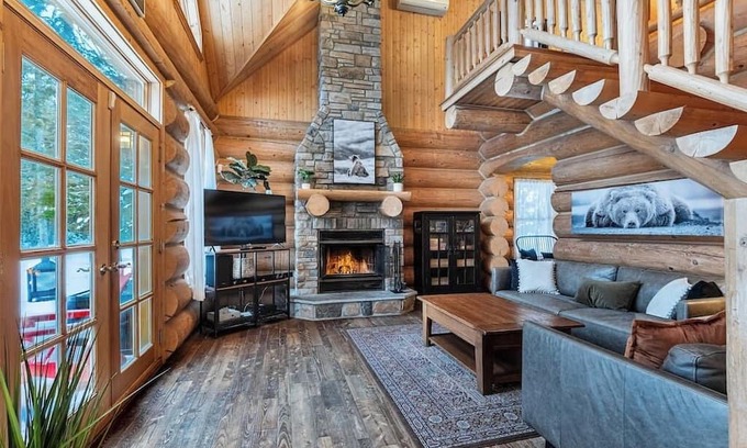Fiddler Lake Resort House | Fiddler Lake Resort Chalet: Private Jacuzzi &Sauna