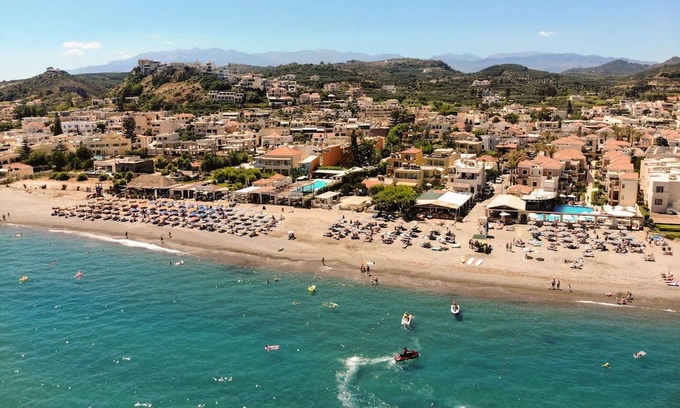 Platanias Town House | Athina Suites | A 2BD chic apartment w/shared pool
