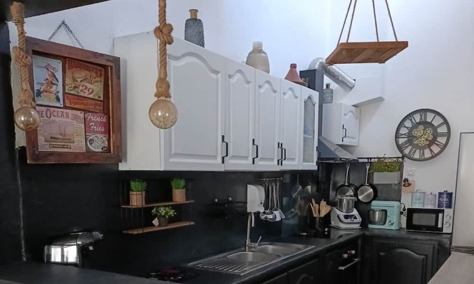 Elne House | Maison de Ville
