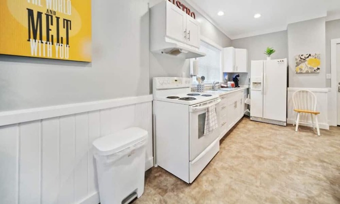 Akron Apartment | Highland Square Hideaway, 1 bedroom apartment