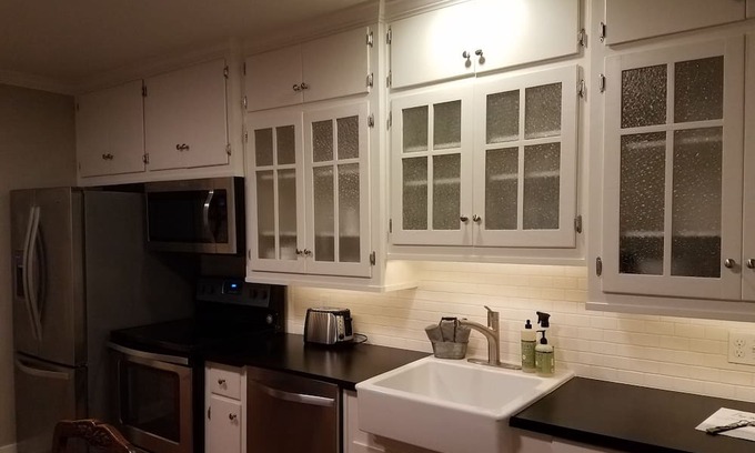 Fredericksburg House | 6 Blocks from Downtown Main Street- Great for Families & Girls Weekend
