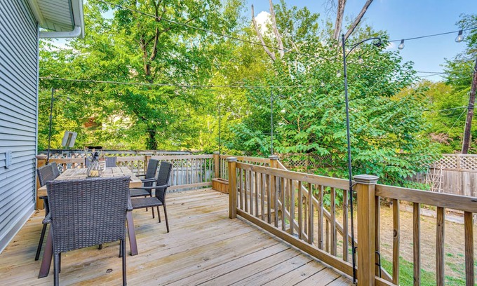 East of Broadway Apartment | Walk to Main St: Eclectic Gem in Little Rock