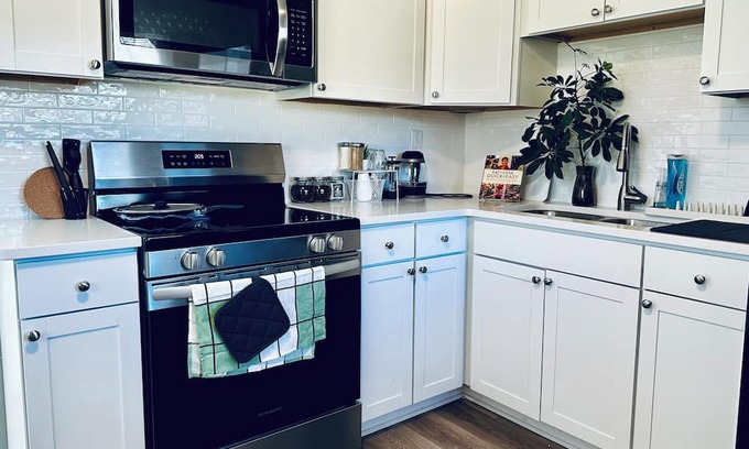 Sugar Creek House | Cozy 1-bedroom house in NoDa and Camp North End area of Charlotte!