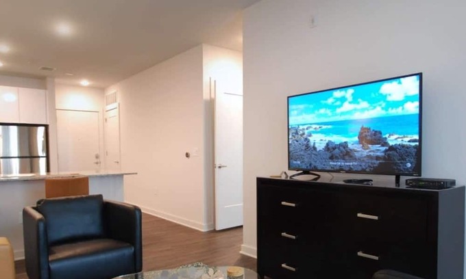 Nokomis Apartment | Cozy 1-bedroom apartment in charming Minneapolis with AC, WiFi